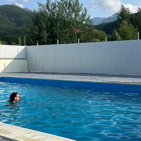 Pensiunea Mountain King 3*